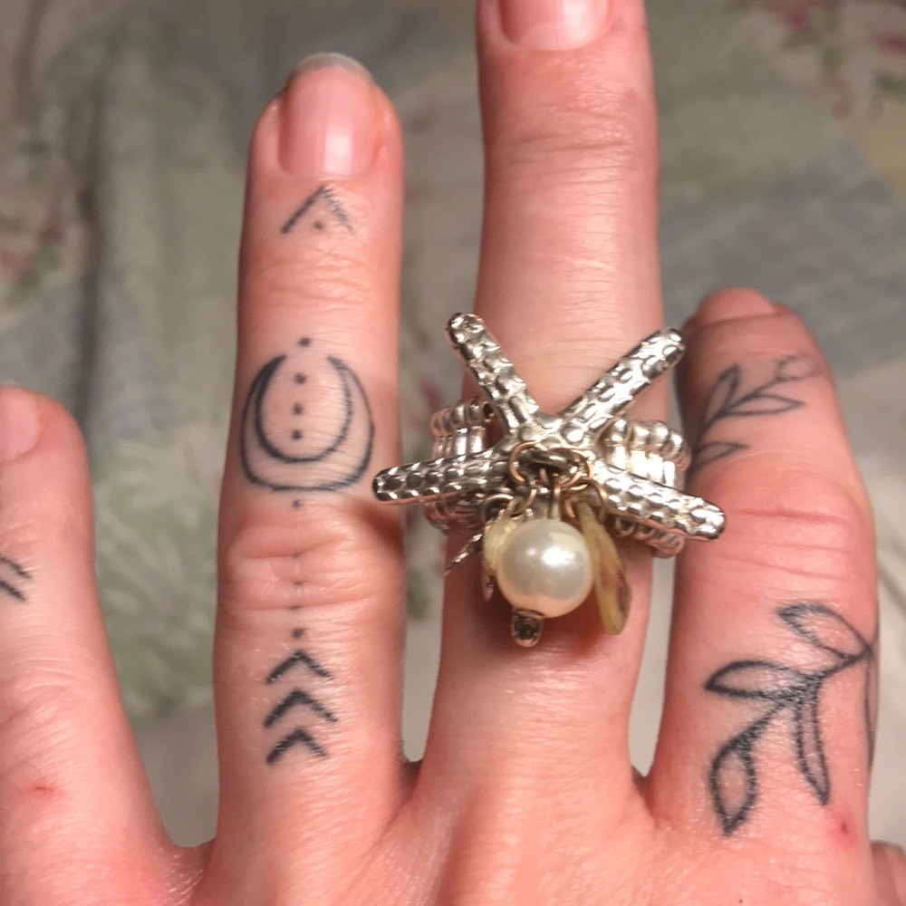 Silver Starfish Stretch Ring